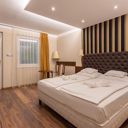 Szonyi Garden Hotel Pest Budapest Ngoại thất bức ảnh
