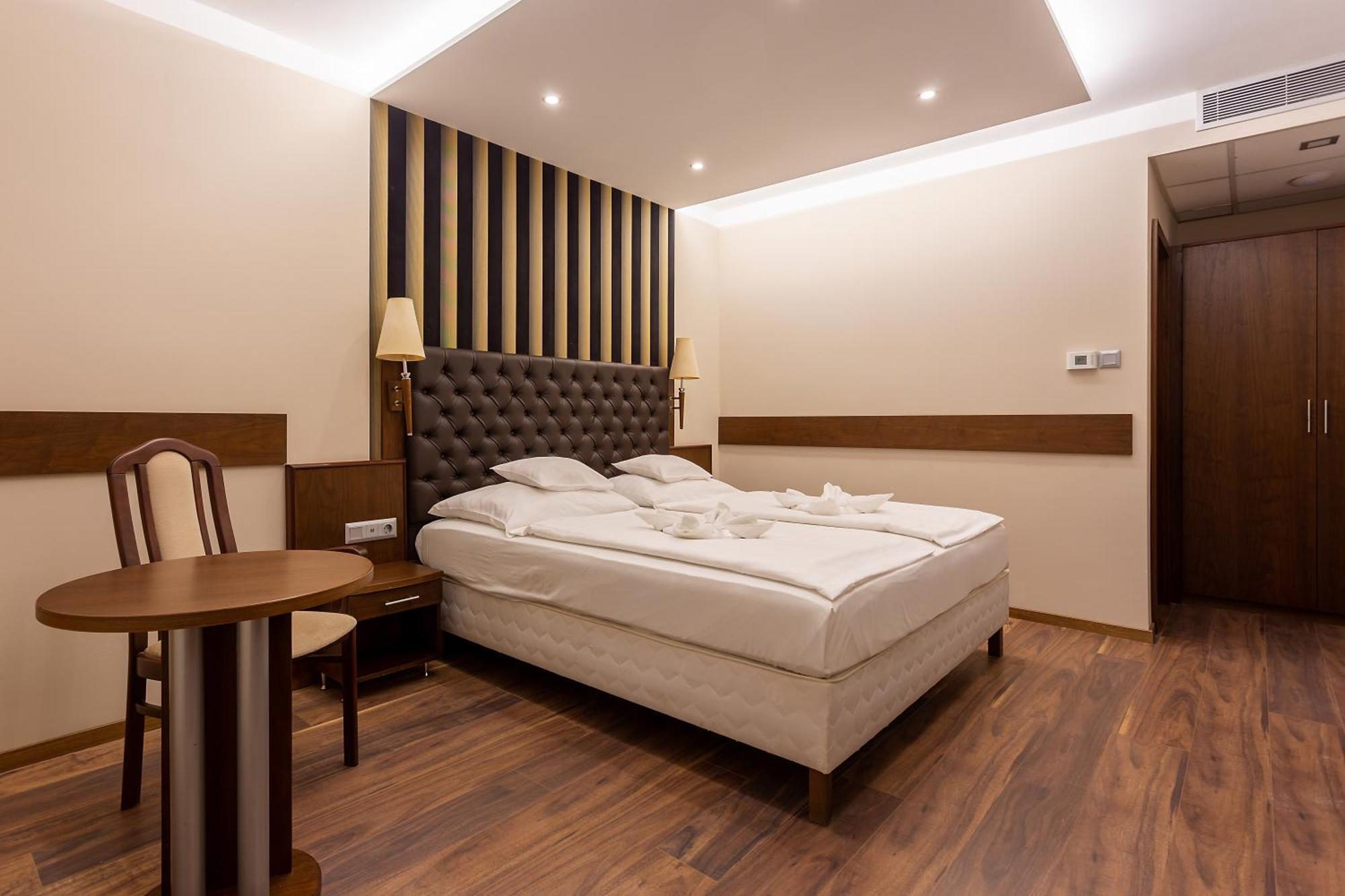 Szonyi Garden Hotel Pest Budapest Ngoại thất bức ảnh