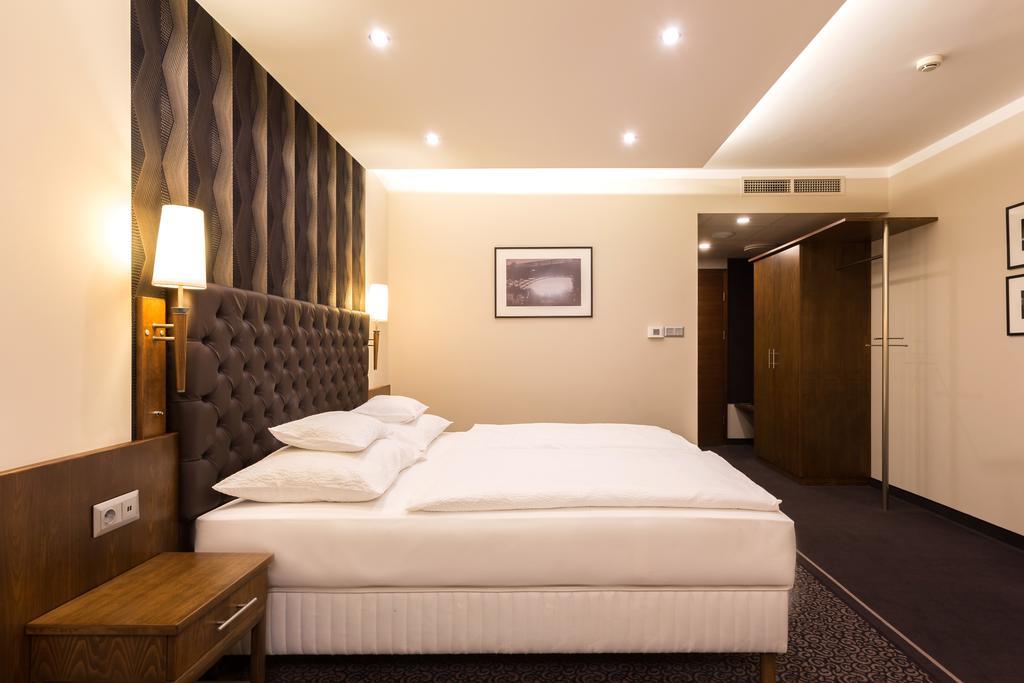 Szonyi Garden Hotel Pest Budapest Ngoại thất bức ảnh