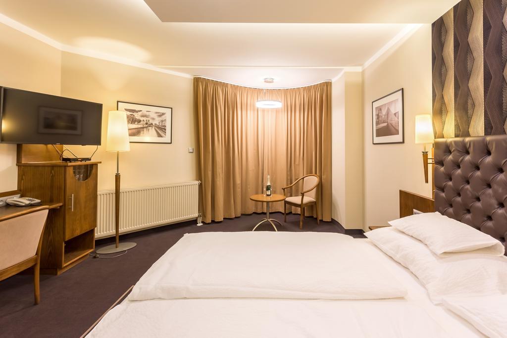 Szonyi Garden Hotel Pest Budapest Ngoại thất bức ảnh