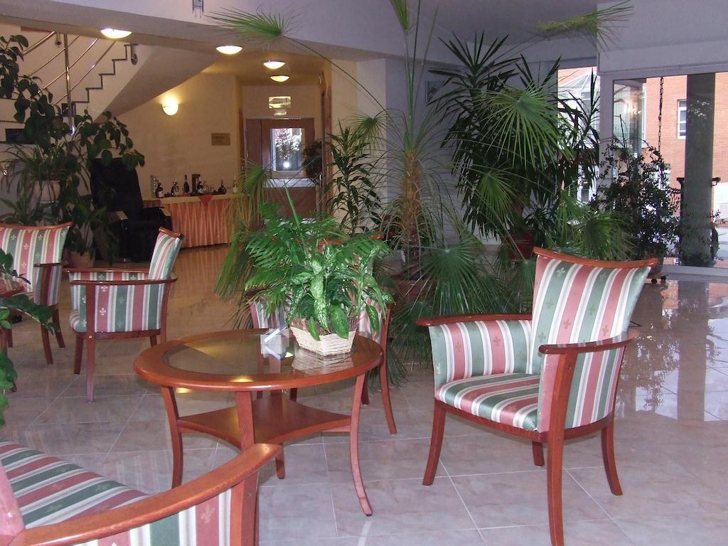 Szonyi Garden Hotel Pest Budapest Ngoại thất bức ảnh